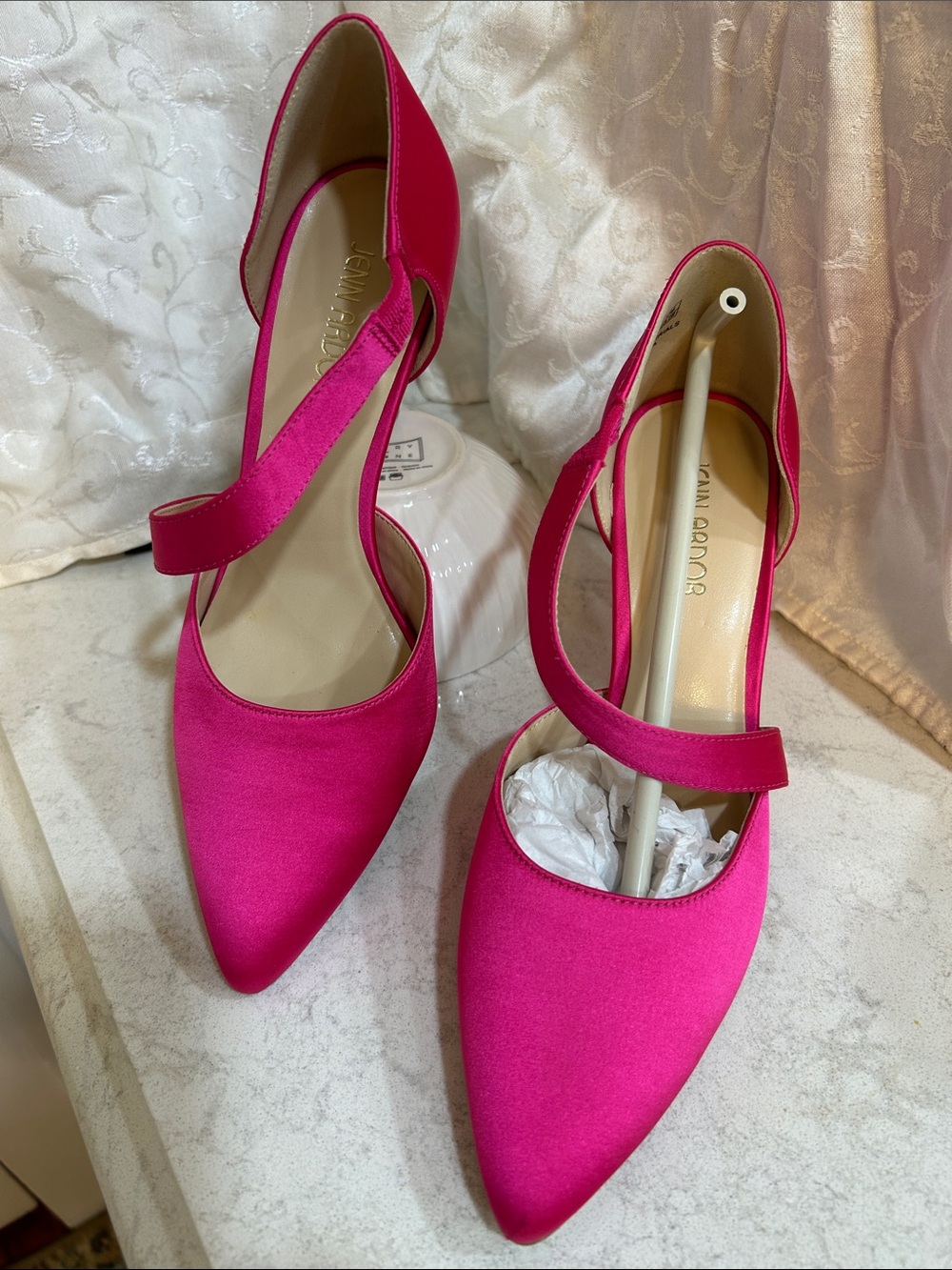 Jenn Ardor Fuchsia Satin Pointed Mary Jane Heels